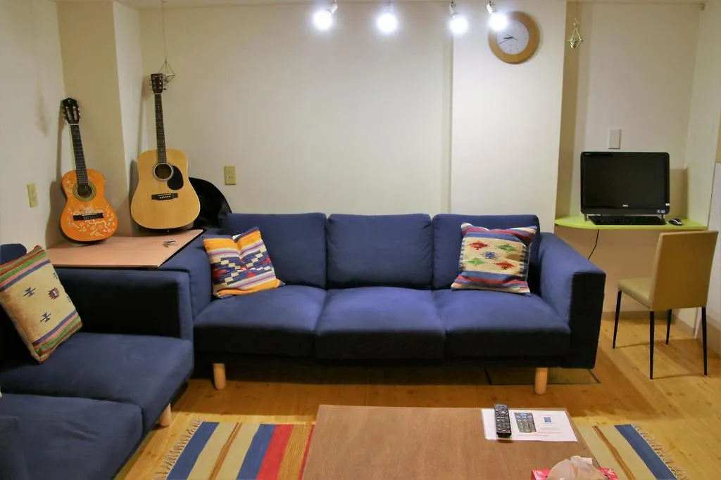 Hostal J-Hoppers Osaka Guesthouse