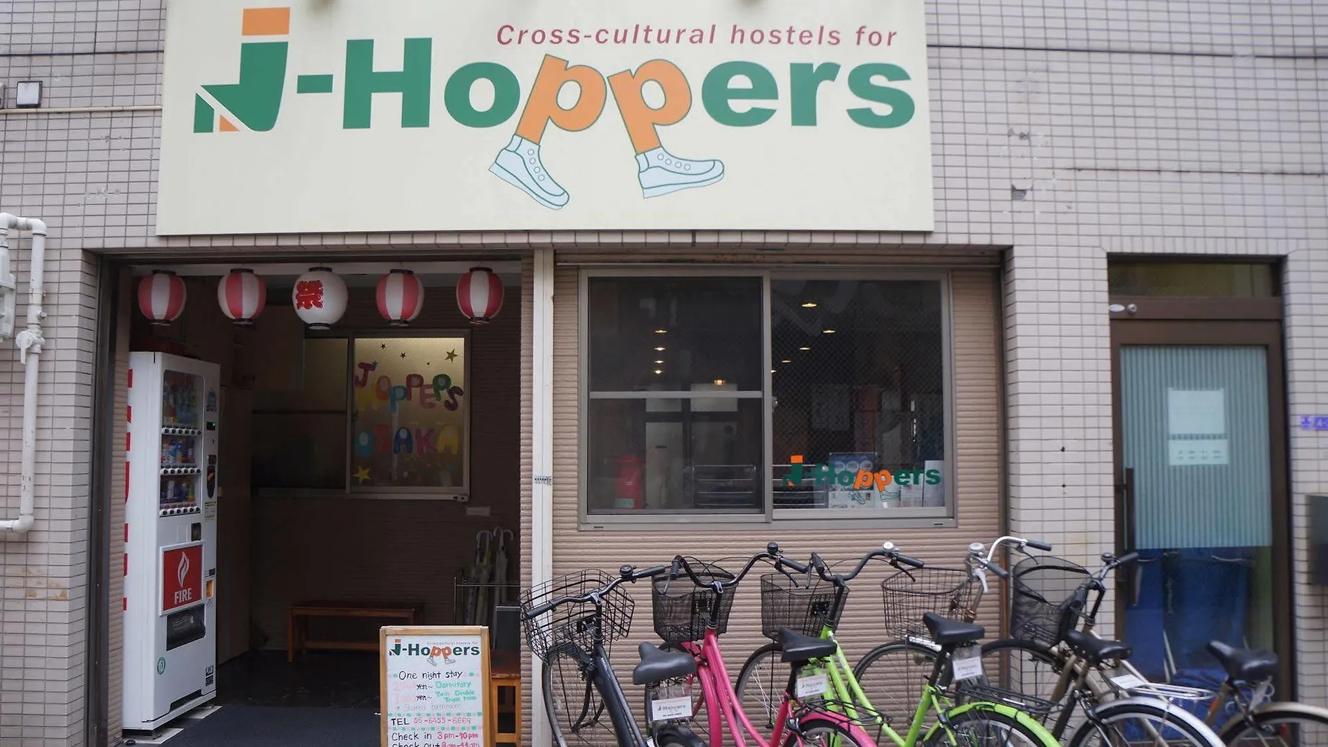 J-Hoppers Osaka Guesthouse Hostal