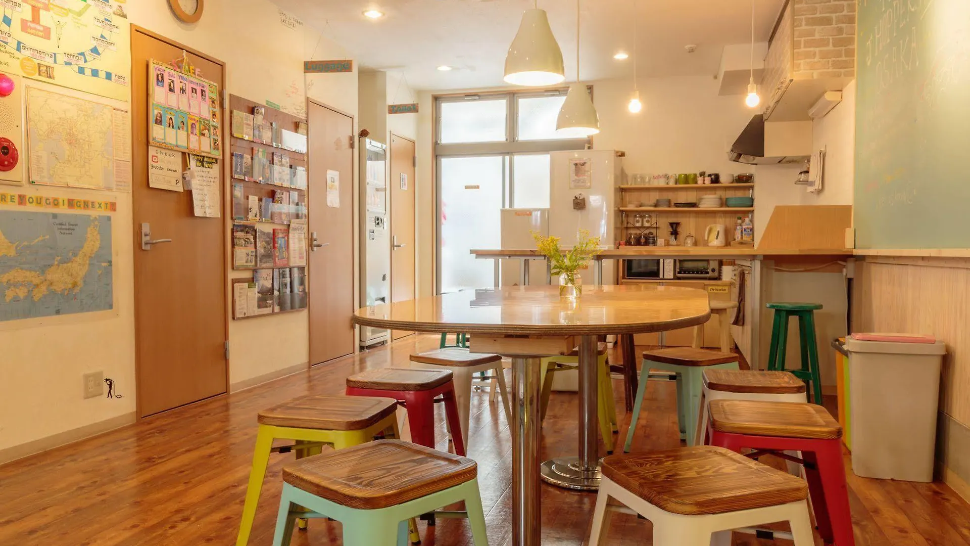 J-Hoppers Osaka Guesthouse