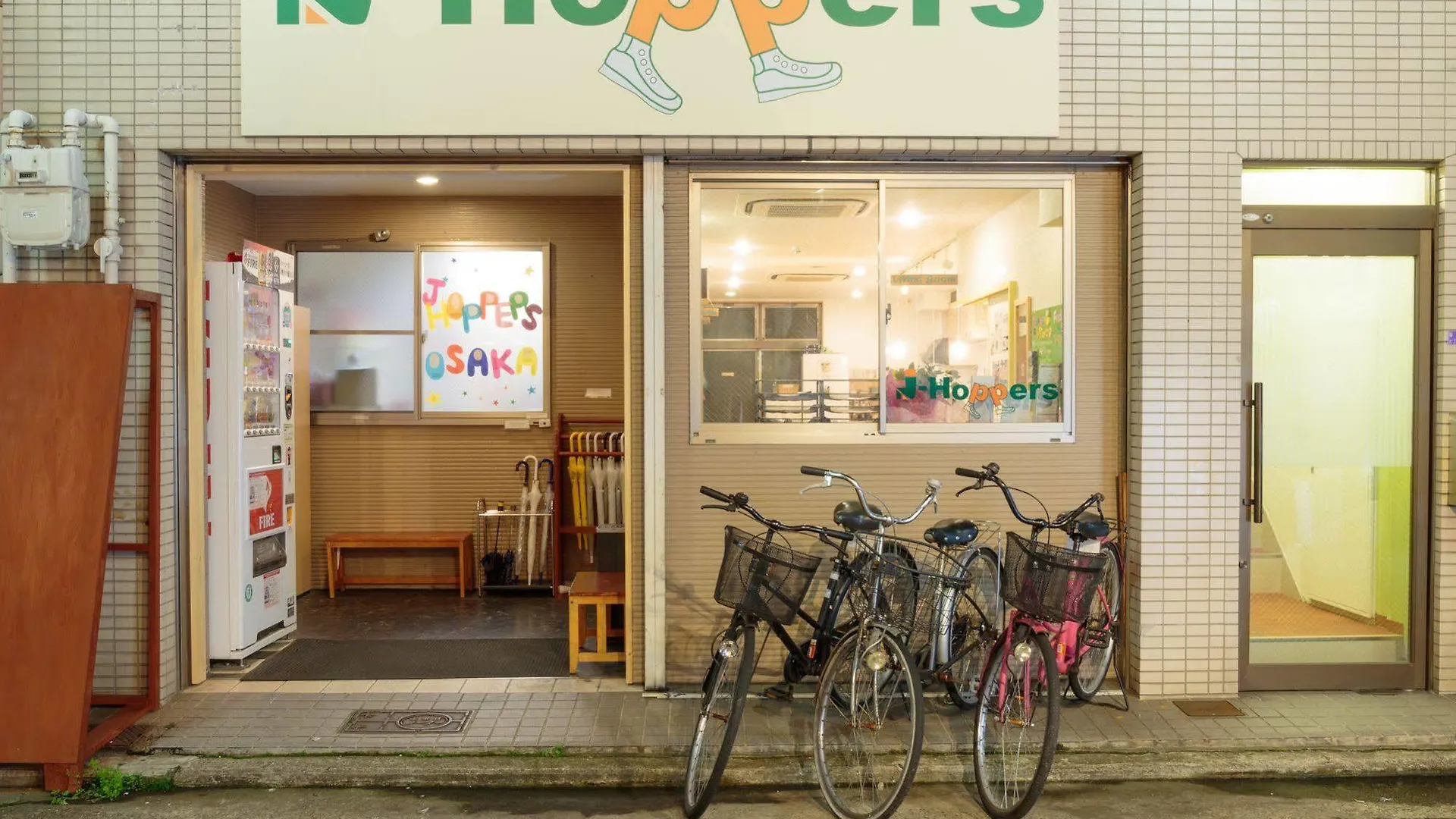 J-Hoppers Osaka Guesthouse Japón